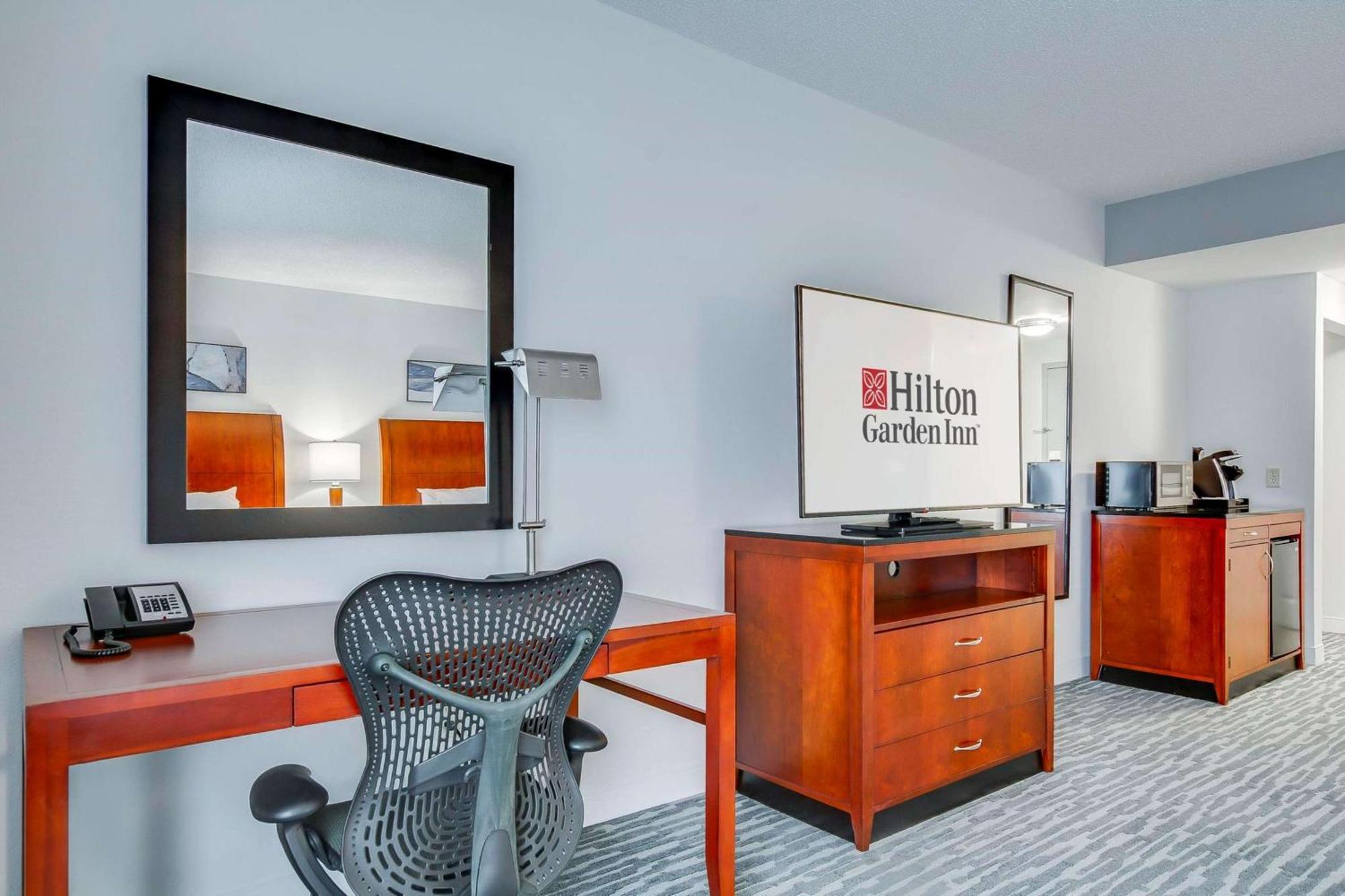 Hilton Garden Inn Louisville-Northeast Esterno foto