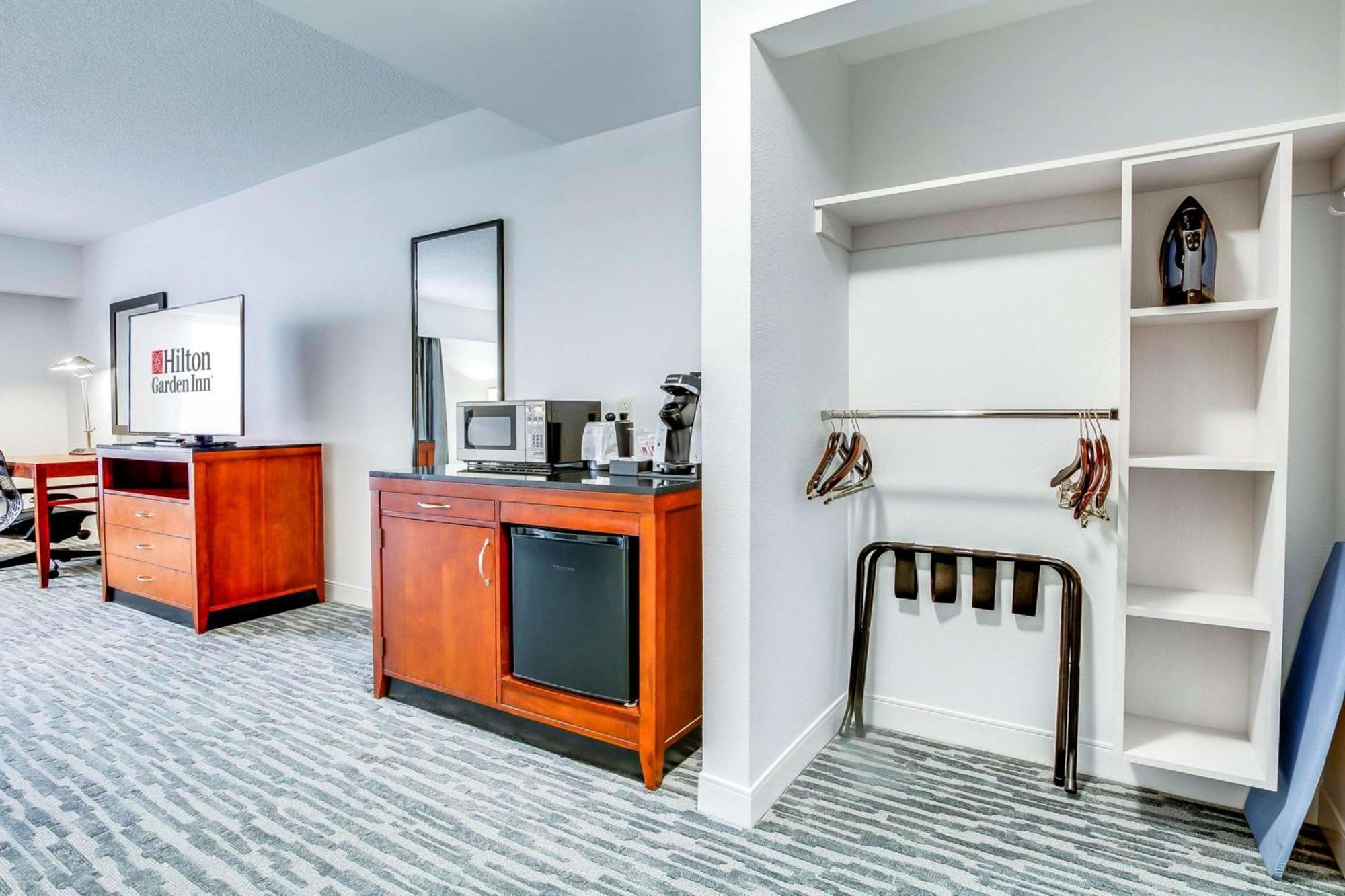Hilton Garden Inn Louisville-Northeast Esterno foto