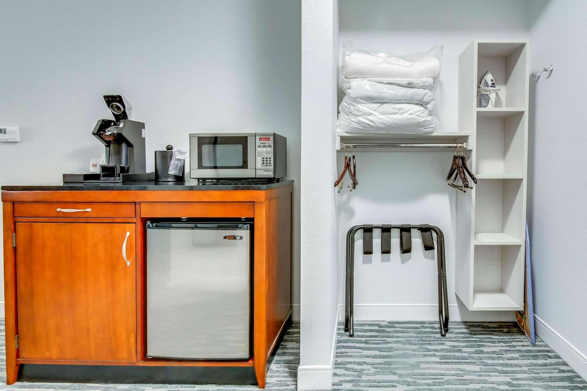 Hilton Garden Inn Louisville-Northeast Esterno foto
